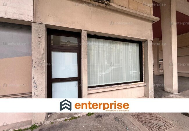 Plus de détails pour Local commercial à louer