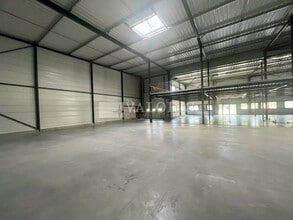 Local d’activités dans Miribel à louer Photo de l’immeuble– Image 1 sur 4