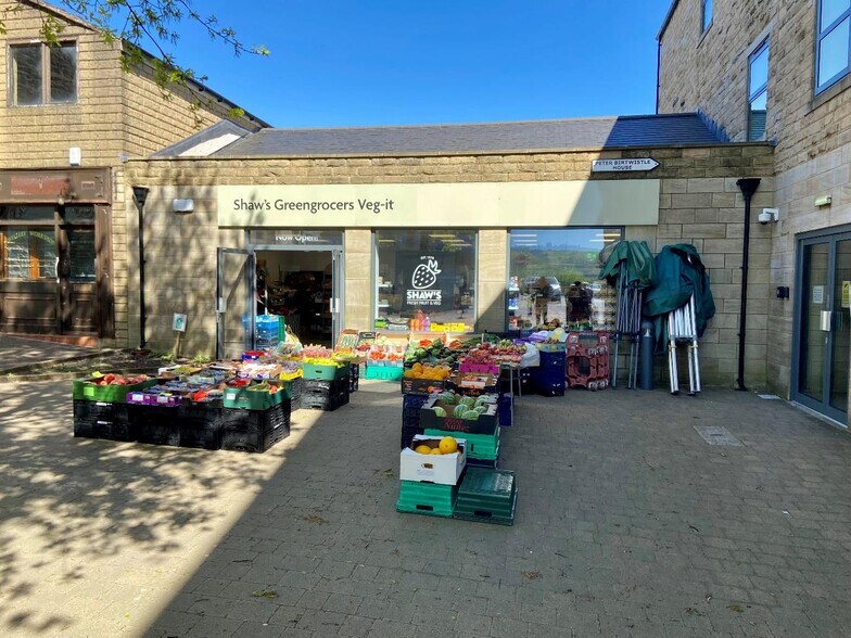 6 Richmonds Ct, Colne à louer - Photo de l’immeuble – Image 1 sur 1