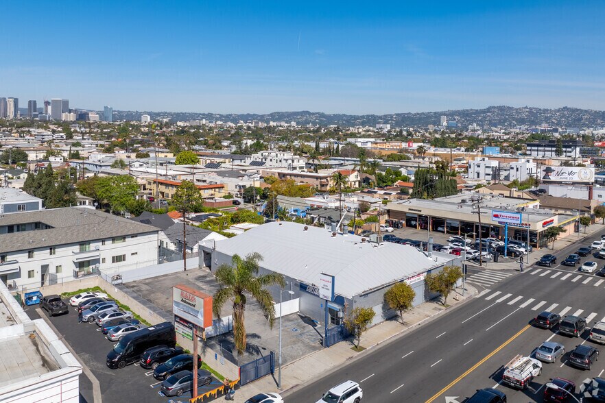 2001 S La Cienega Blvd, Los Angeles, CA à louer - Aérien – Image 1 sur 12