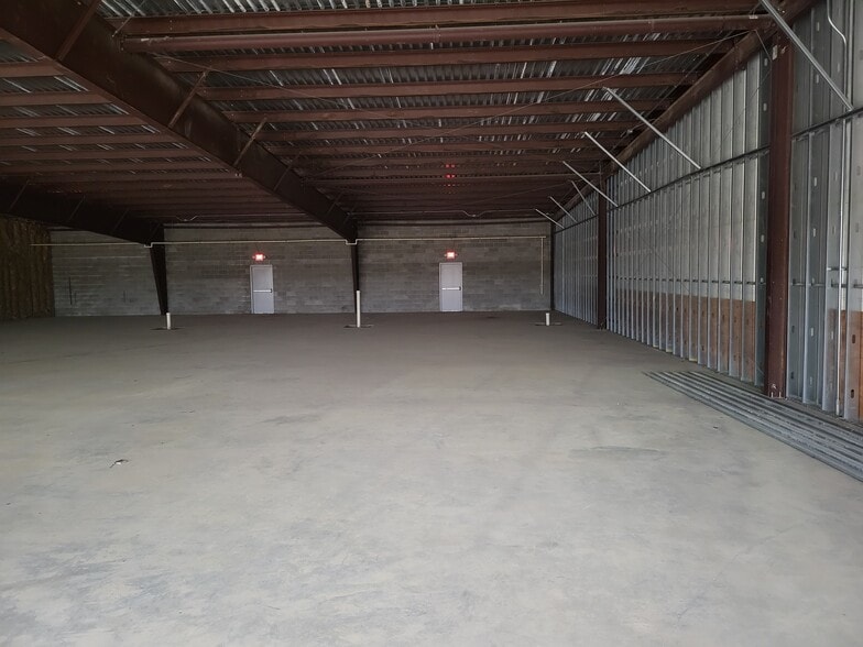 14806 Ella Blvd, Houston, TX à louer - Photo de l’immeuble – Image 2 sur 8