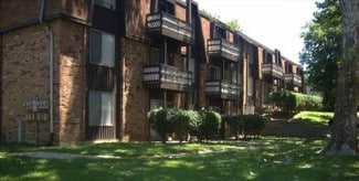 Plus de détails pour 495 Bluff Dr, Riverview, MO - Logement à vendre