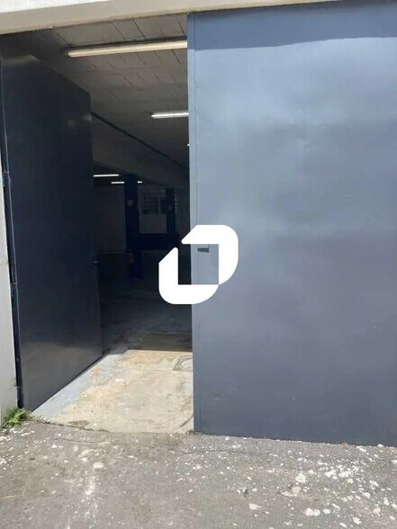 Local d’activités dans Romainville à louer - Photo de l’immeuble – Image 2 sur 7