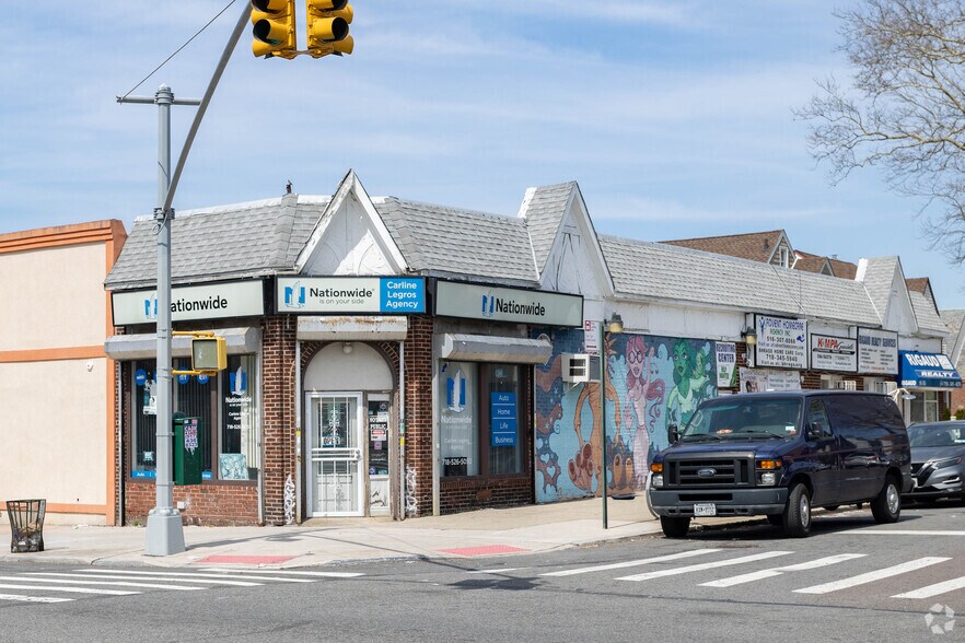 22417 Linden Blvd, Cambria Heights, NY à louer - Photo de l’immeuble – Image 3 sur 4