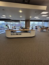 10333 170th St NW, Edmonton, AB à louer Photo intérieure– Image 2 sur 5