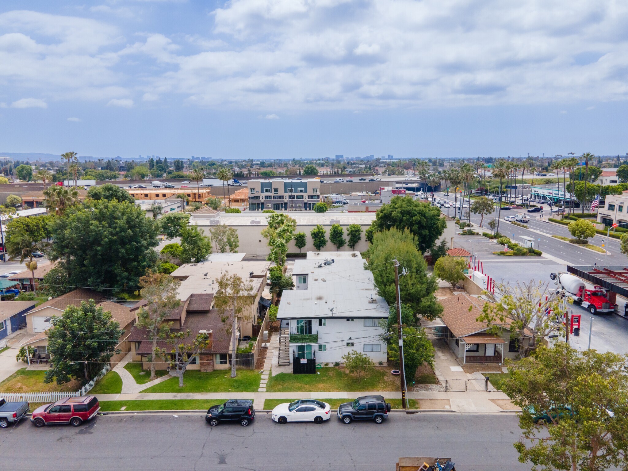 1032 Bonita St, Tustin, CA à vendre Photo principale– Image 1 sur 18