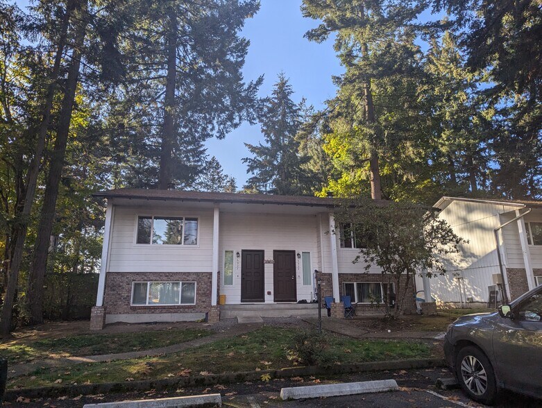 16927 NE Glisan St, Portland, OR à vendre - Photo de l’immeuble – Image 3 sur 23