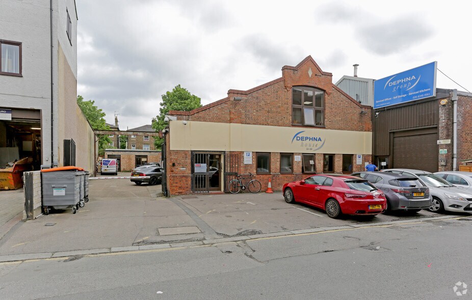 24-26 Arcadia Ave, Londres à louer - Photo de l’immeuble – Image 3 sur 4