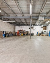 175 Commerce Dr, Hauppauge, NY à louer Photo intérieure– Image 2 sur 2