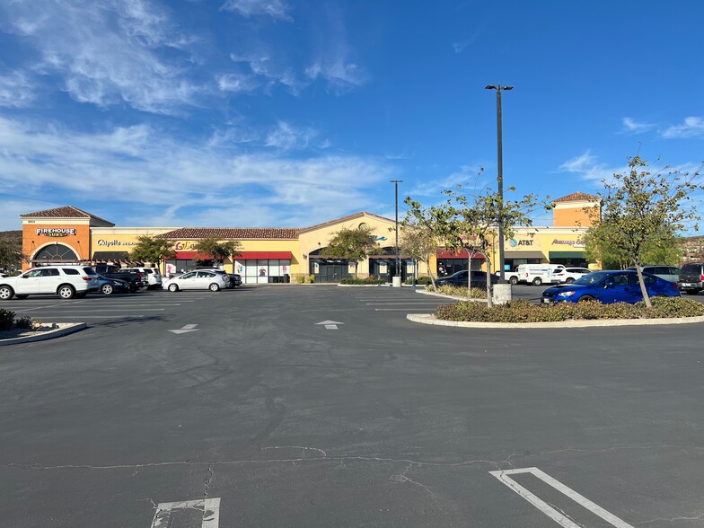 1263 Simi Town Center Way, Simi Valley, CA à louer - Photo de l’immeuble – Image 2 sur 6