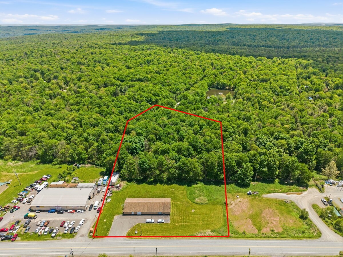 1304 Main St, Gouldsboro, PA à vendre Photo de l’immeuble– Image 1 sur 34