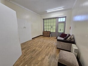 77A High St, Gravesend à louer Photo intérieure– Image 1 sur 7