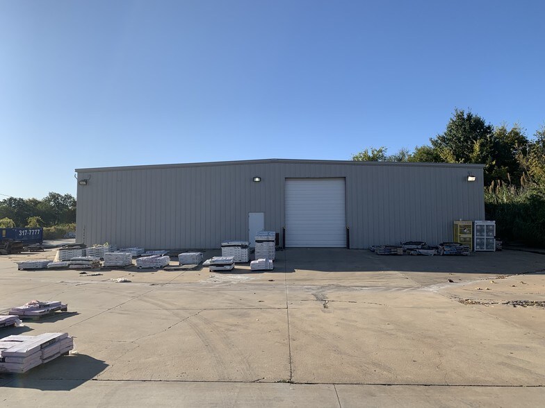 8920 E Admiral Pl, Tulsa, OK à louer - Photo de l’immeuble – Image 2 sur 12