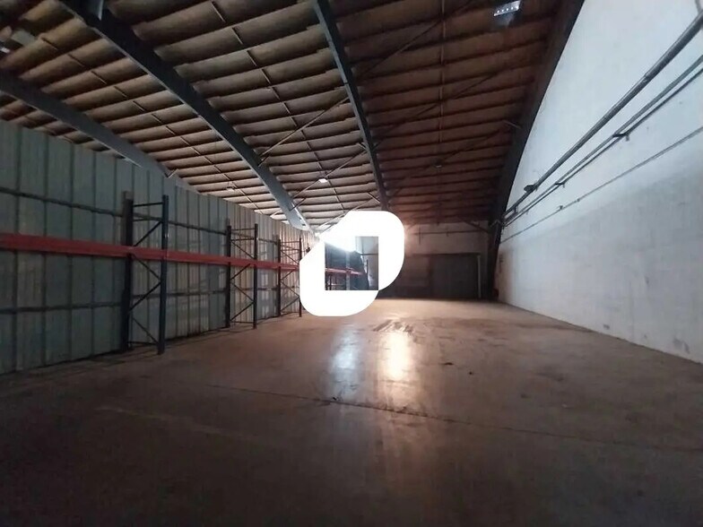 Local d’activités dans Reventin-Vaugris à louer - Photo de l’immeuble – Image 2 sur 7