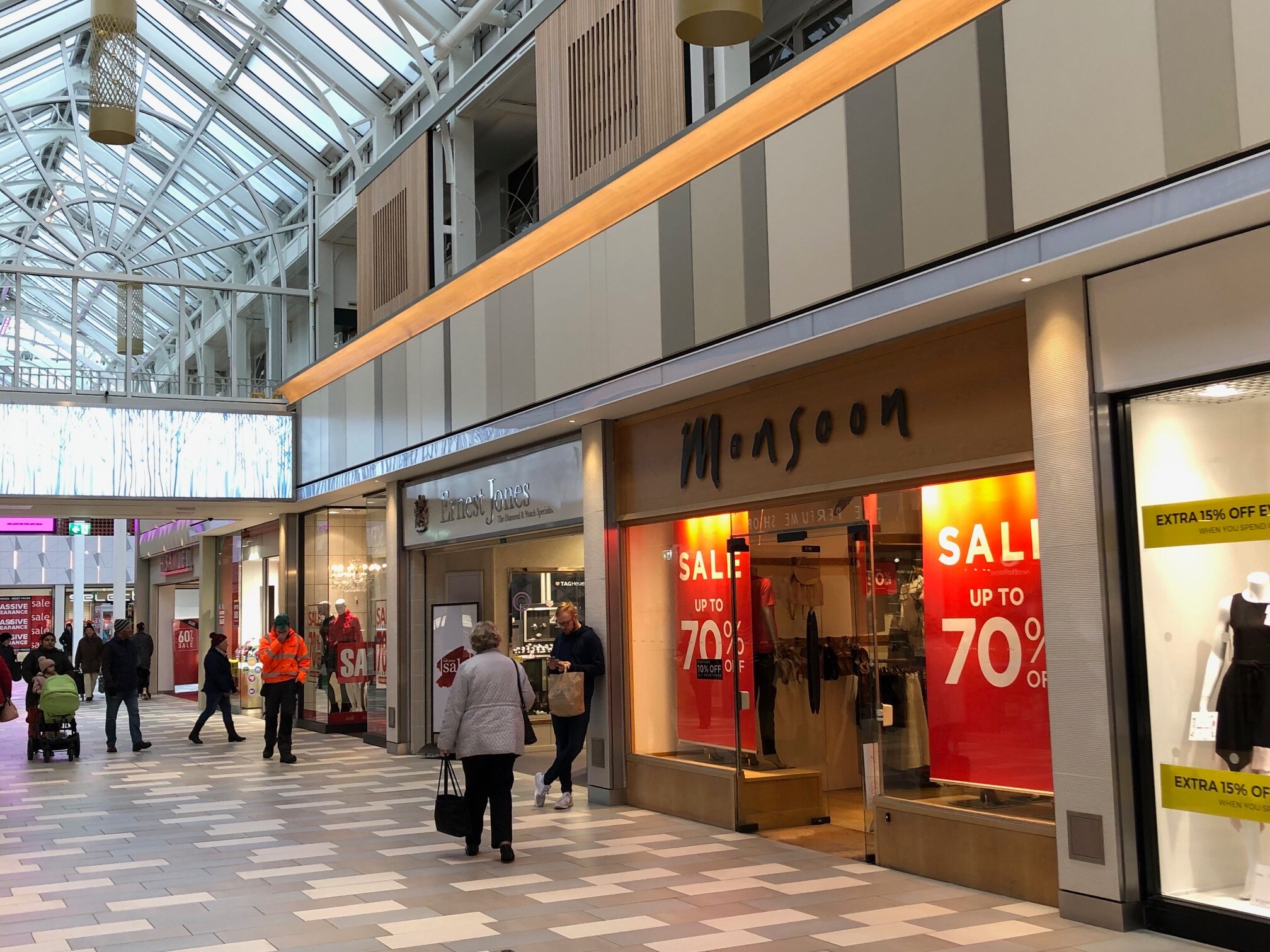 The Square, Camberley à louer Photo principale– Image 1 sur 9