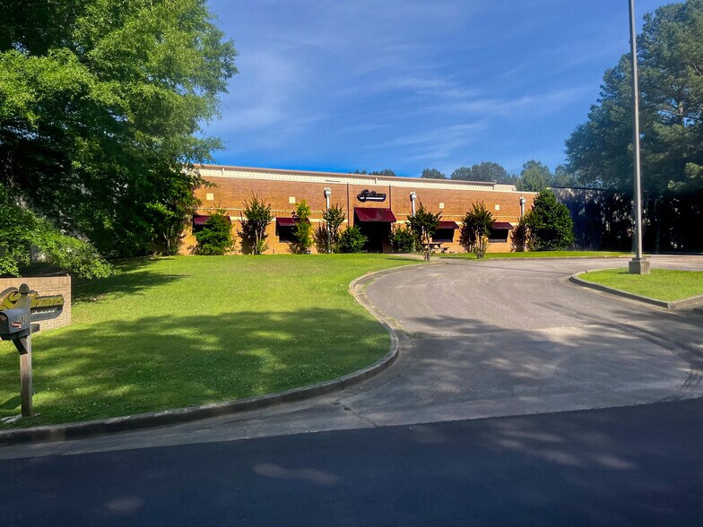 5921 Greenwood Pky SE, Bessemer, AL à vendre - Photo de l’immeuble – Image 1 sur 8