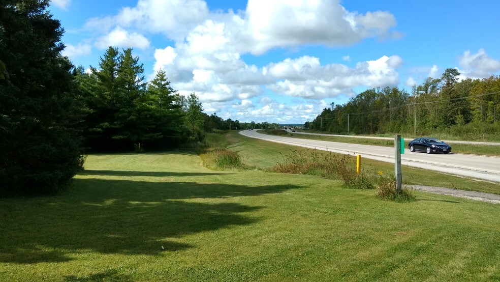 7679 State Highway 57, Sturgeon Bay, WI à vendre - Photo de l’immeuble – Image 2 sur 4