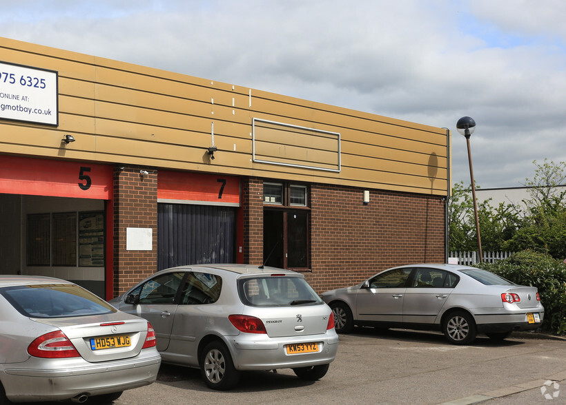 Gillette Way, Reading à vendre - Photo de l’immeuble – Image 3 sur 3