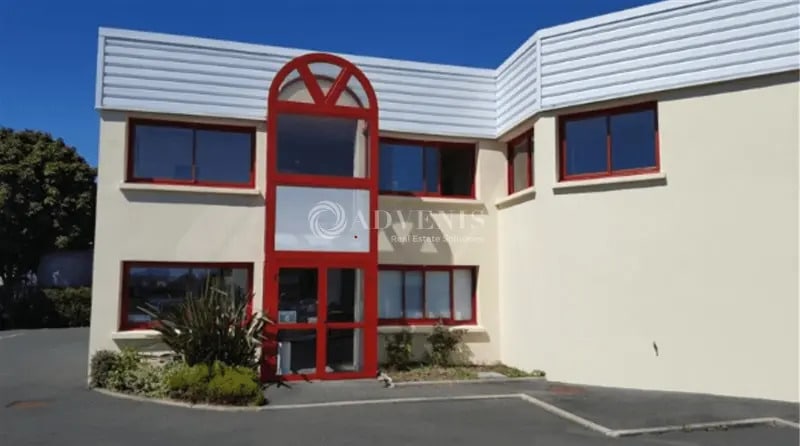 Local d'activités dans Plérin à vendre - Photo de l’immeuble – Image 3 sur 11
