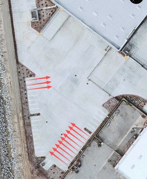 455 W San Bernardino Ave, Rialto, CA à louer - Photo de l’immeuble – Image 2 sur 2