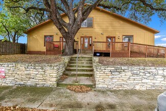 Plus de détails pour 600 Forest St, Georgetown, TX - Bureau à vendre