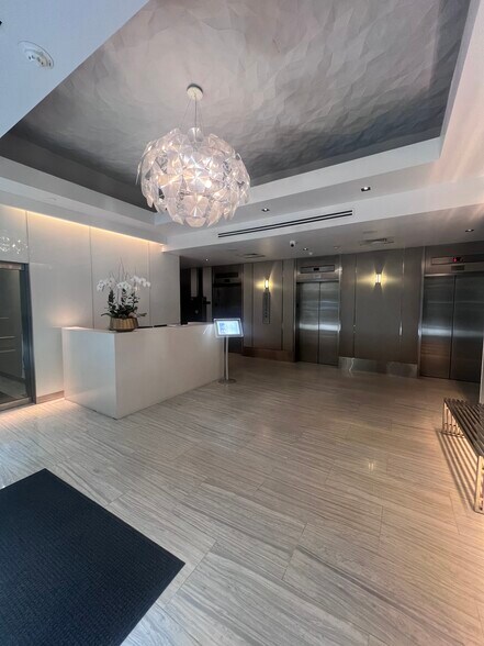 150 SE 2nd Ave, Miami, FL à vendre - Hall d’entrée – Image 3 sur 46