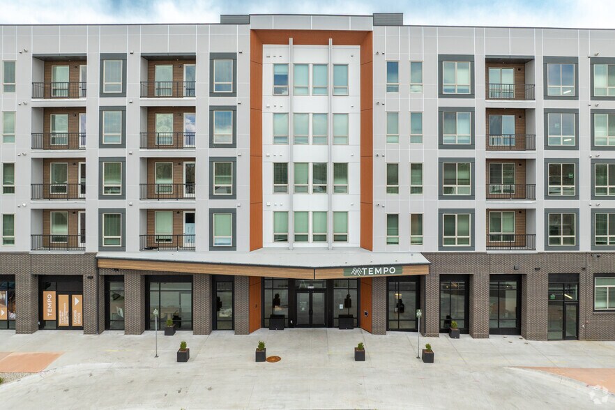 12150 E Dartmouth Ave, Aurora, CO à louer - Photo de l’immeuble – Image 2 sur 31