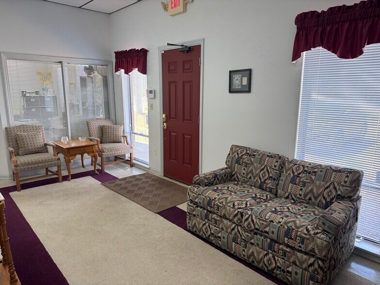 1401 Maclay Commerce Dr, Tallahassee, FL à vendre - Hall d’entrée – Image 3 sur 10