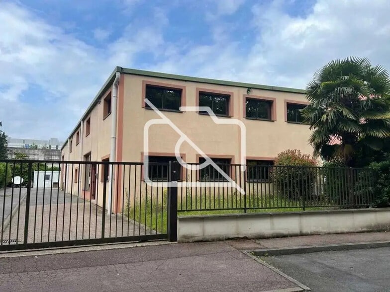 Industriel/Logistique dans Jouy-en-Josas à vendre - Photo de l’immeuble – Image 1 sur 13