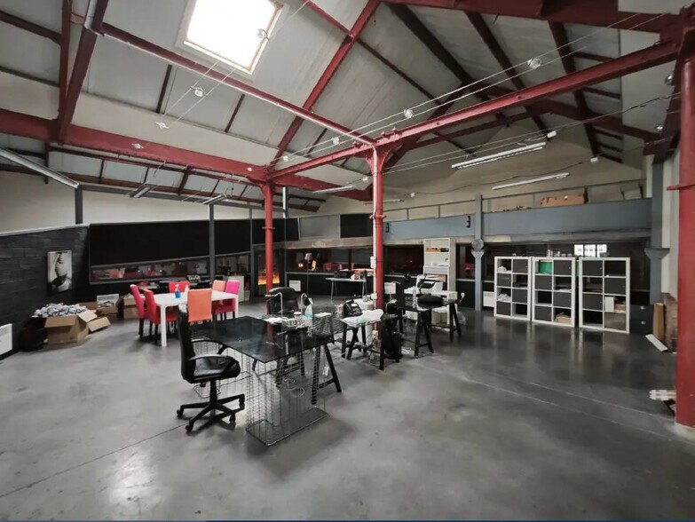 Bureau dans Roubaix à vendre - Photo de l’immeuble – Image 2 sur 4