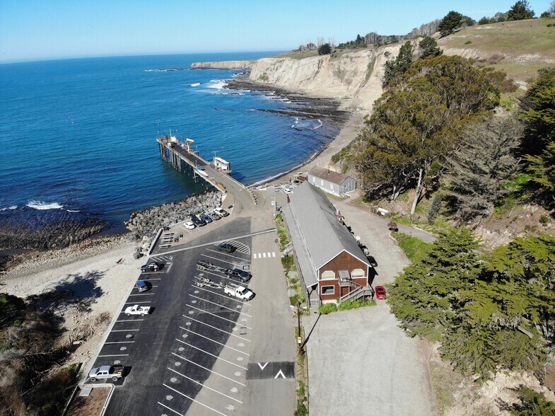 810 Port Road, Point Arena, CA à vendre - Photo de l’immeuble – Image 3 sur 41
