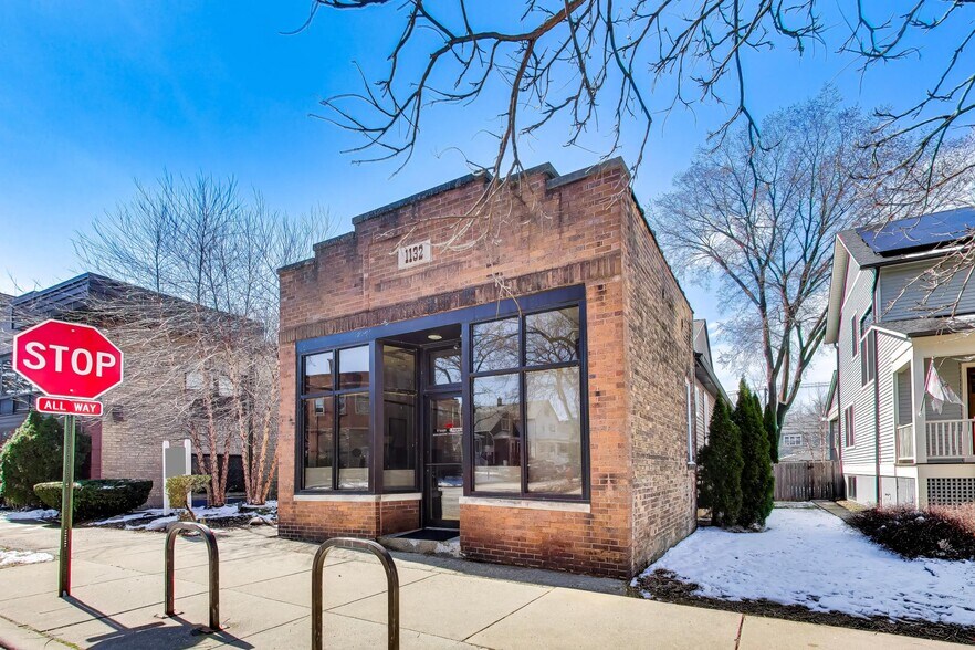 1132 Florence Ave, Evanston, IL à vendre - Photo de l’immeuble – Image 3 sur 21
