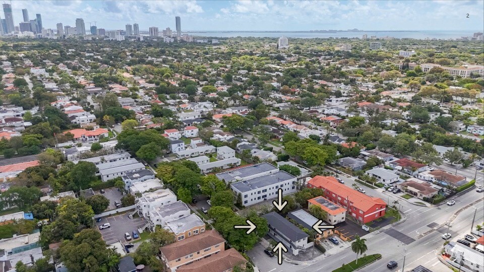 2190 SW 14th Ter, Miami, FL à vendre Photo principale– Image 1 sur 53