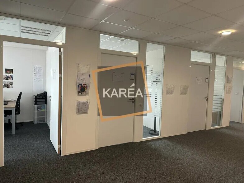 Bureau dans Mareuil-lès-Meaux à vendre - Photo de l’immeuble – Image 3 sur 10