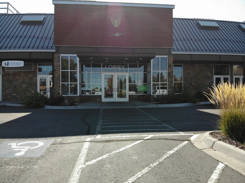 160 W 2nd S, Rexburg, ID à louer - Photo principale – Image 1 sur 21