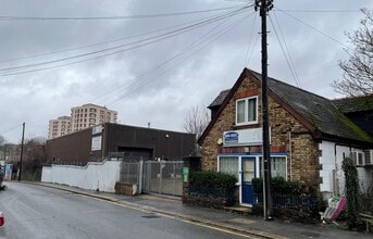 5 Manor Rd, Londres à louer Photo de l’immeuble– Image 1 sur 8