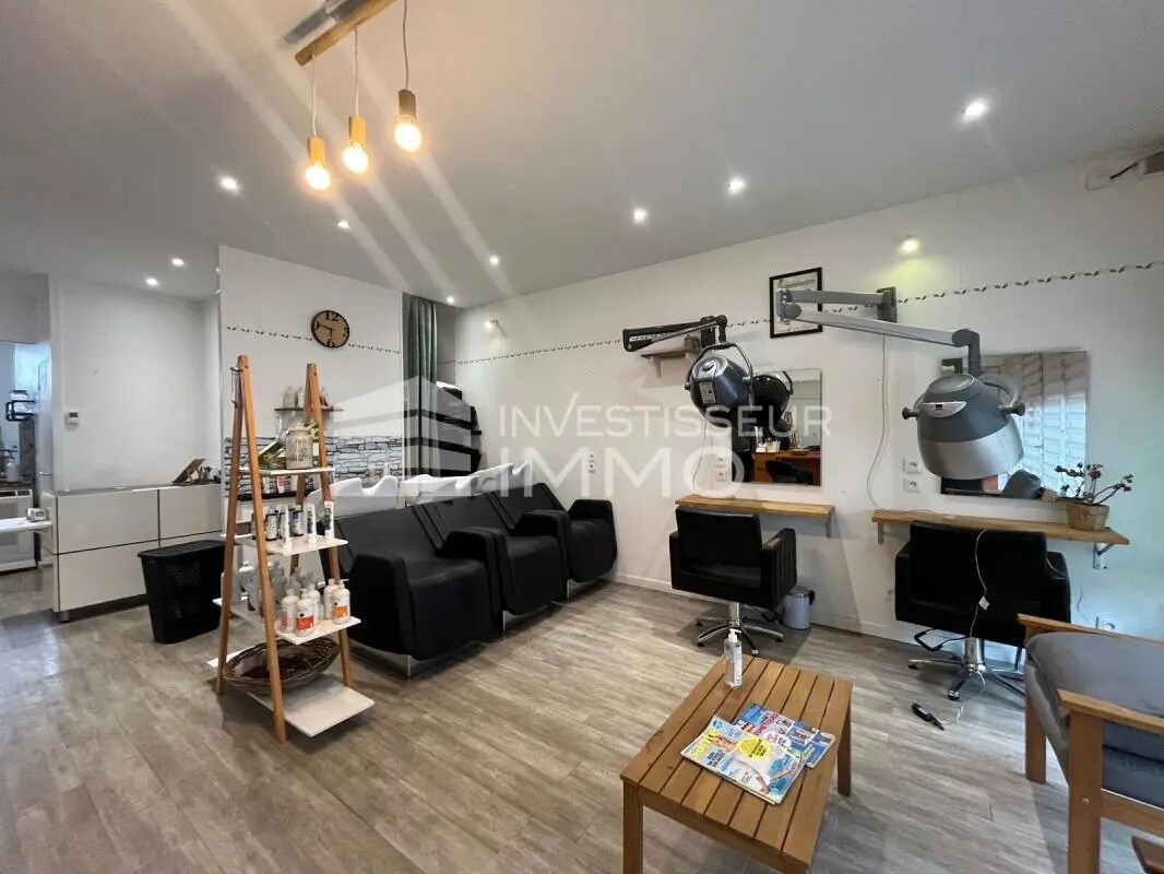 Local commercial dans Sainte-Geneviève-des-Bois à louer Photo intérieure– Image 1 sur 9