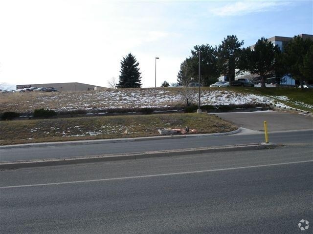 25 Rockrimmon Blvd S, Colorado Springs, CO à vendre - Photo de l’immeuble – Image 2 sur 6