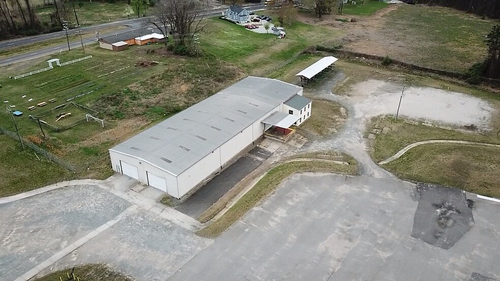 7812 Richmond Rd, Toano, VA à louer - Photo de l’immeuble – Image 2 sur 13