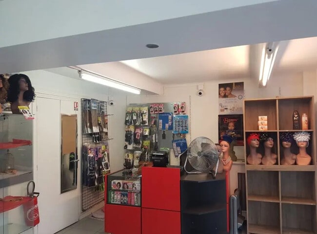 Plus de détails pour Local commercial à vendre