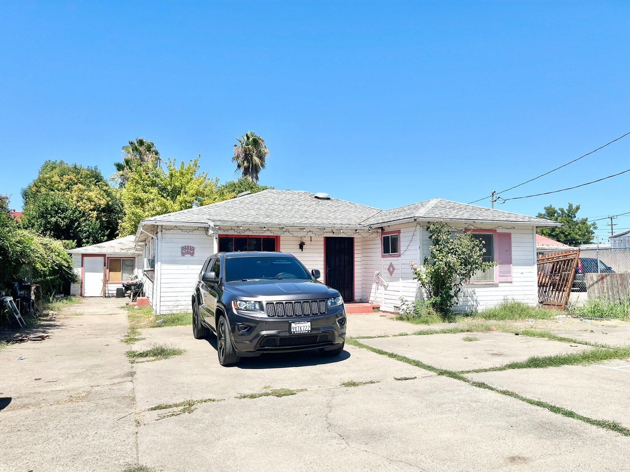 2513 Connie Dr, Sacramento, CA à vendre Photo de l’immeuble– Image 1 sur 25