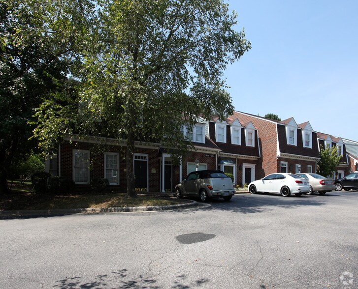 5848-5852 Faringdon Pl, Raleigh, NC à louer - Photo de l’immeuble – Image 2 sur 2