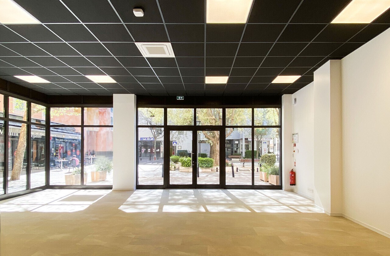 3 place méjane, Valbonne à louer Photo principale– Image 1 sur 9