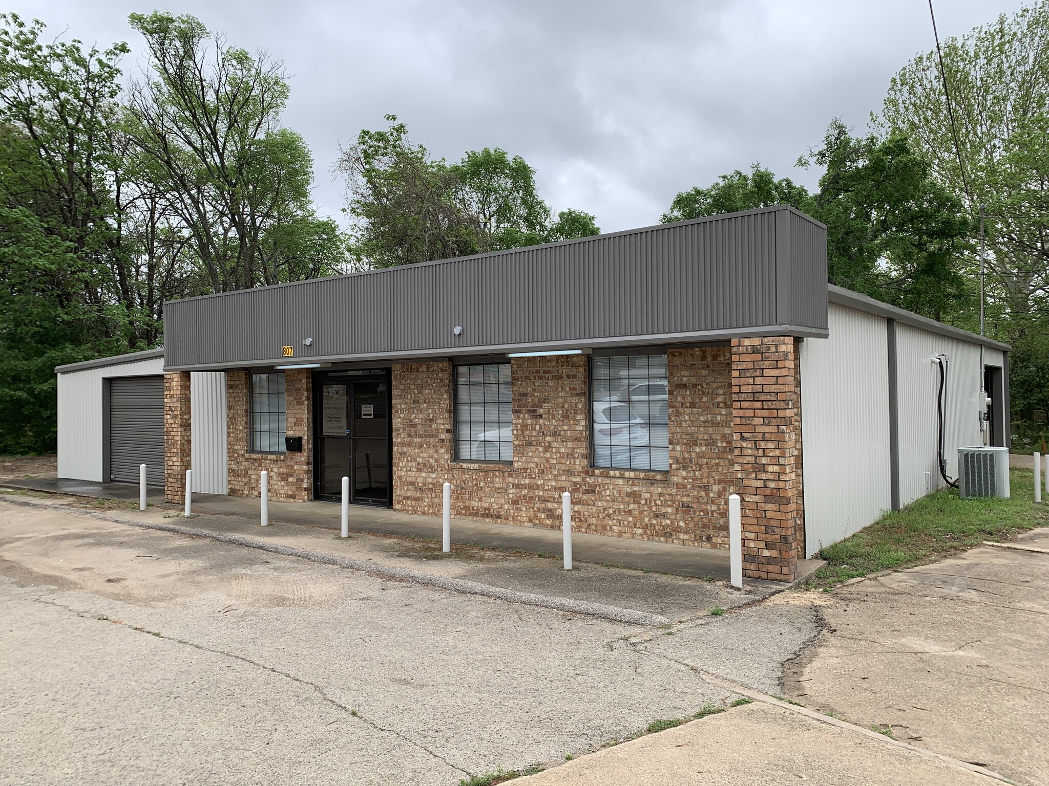 807 W Corsicana St, Athens, TX à vendre Photo de l’immeuble– Image 1 sur 6
