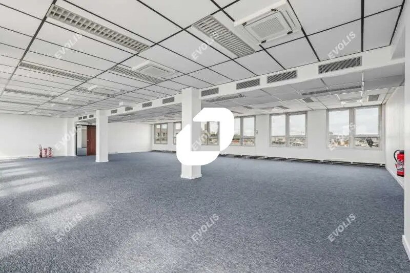 Bureau dans Montreuil à louer - Photo de l’immeuble – Image 2 sur 8