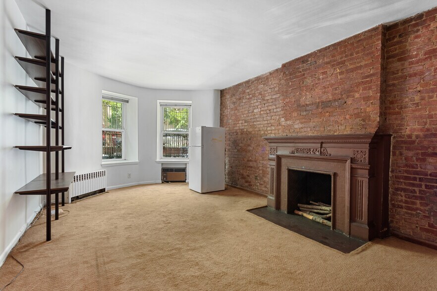 55 W 74th St, New York, NY à louer - Photo de l’immeuble – Image 3 sur 7