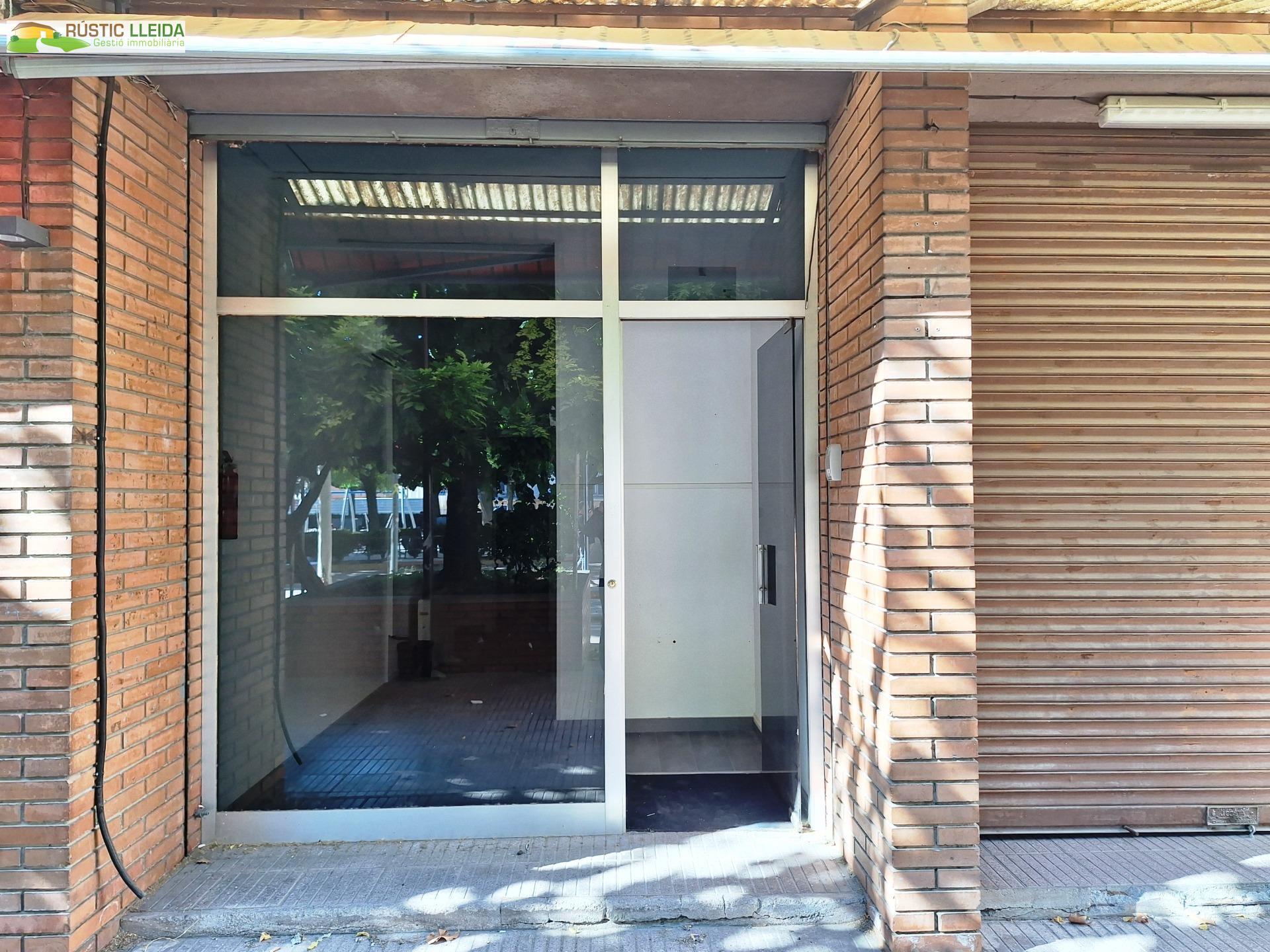 Local commercial dans Tàrrega, Lérida à louer Photo de l’immeuble– Image 1 sur 4
