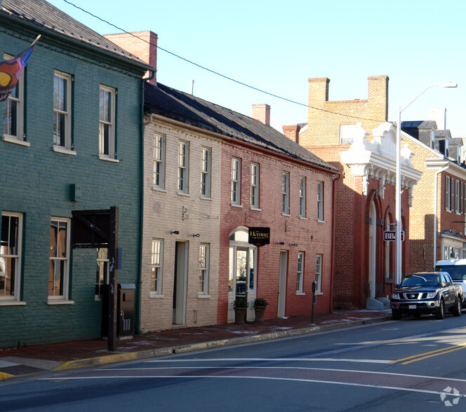 1 S King St, Leesburg, VA à louer - Photo de l’immeuble – Image 2 sur 4