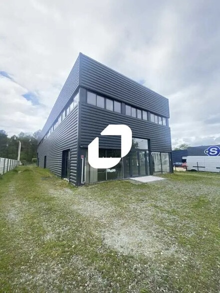 Local commercial dans Parempuyre à louer - Photo de l’immeuble – Image 1 sur 14