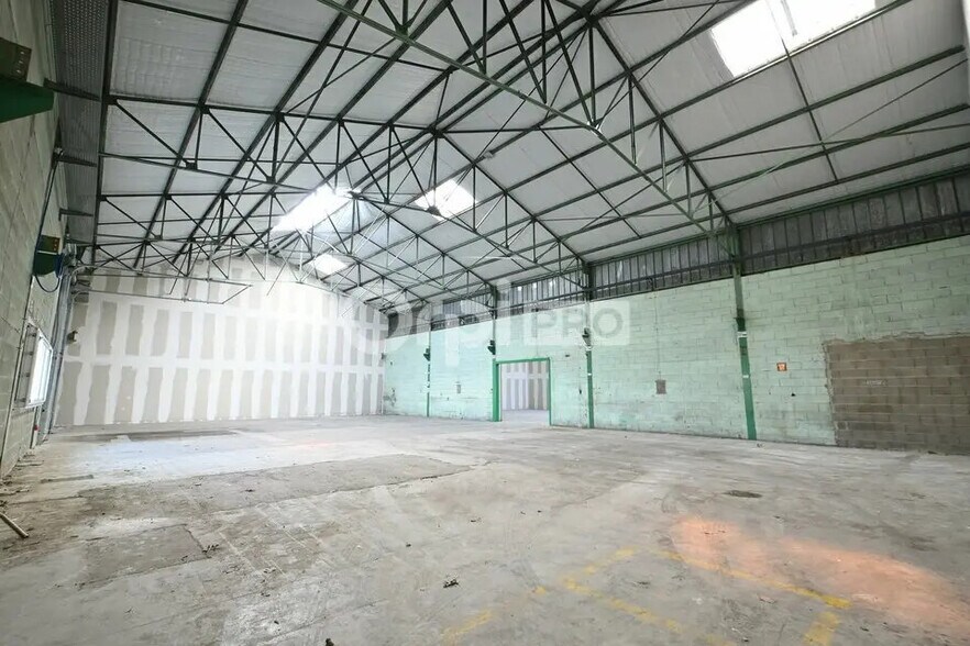 Local d’activités dans Reyrieux à louer - Photo intérieure – Image 3 sur 8